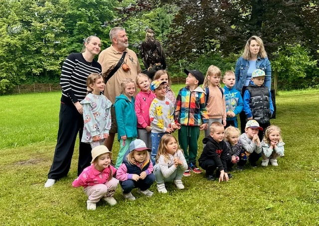 Ukázky výcviku dravců a sov pro žáky ZŠ a MŠ